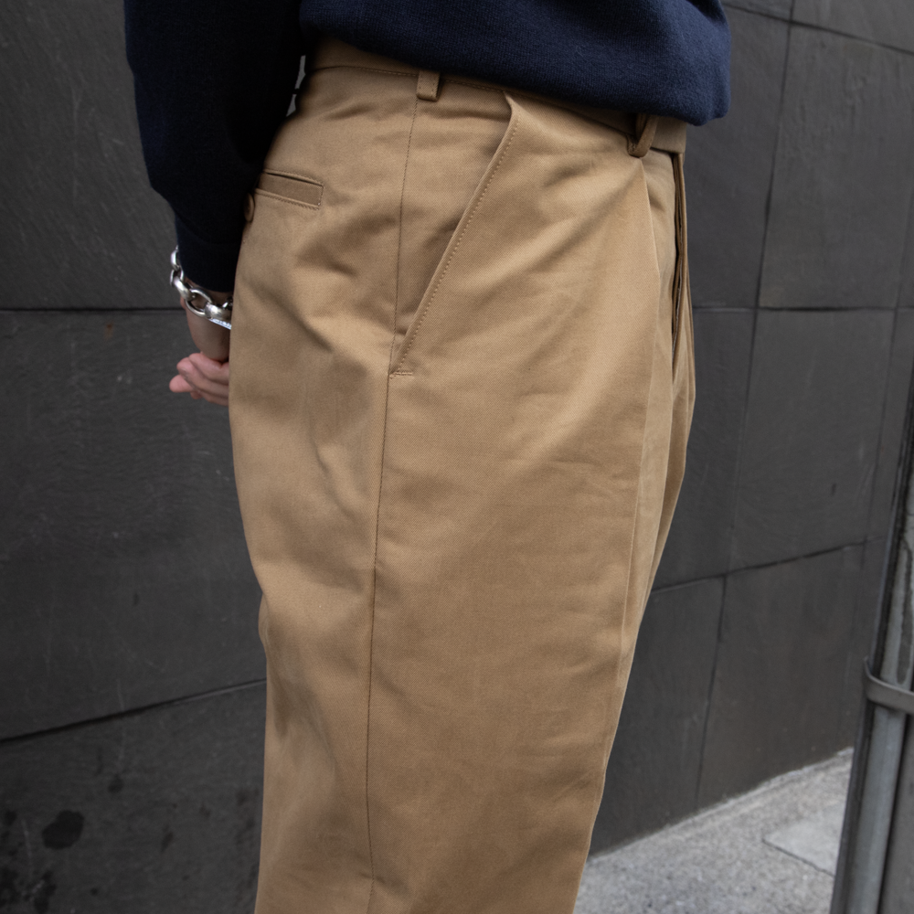 チノトラウザーズ